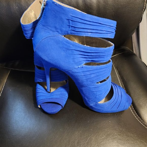 EUC BCBGeneration High Strappy Stiletto Heels - Picture 1 of 7
